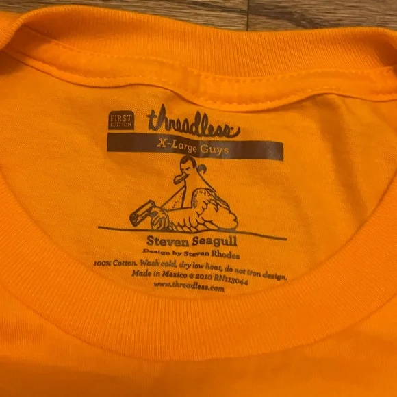Threadless Vintage Men’s Size X-L Steven Seagull T-shirt in mint shape - Picture 2 of 3